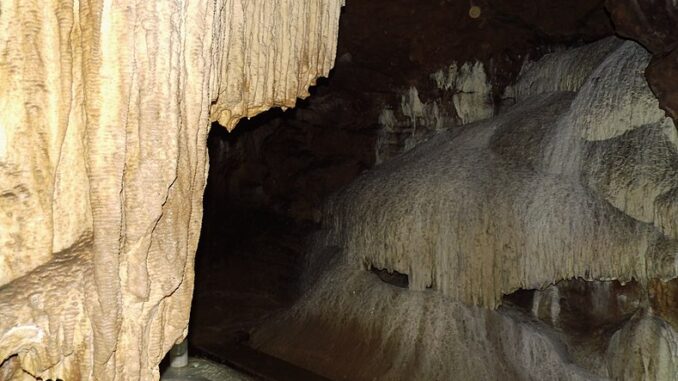 Ochozská jeskyně, Česko
