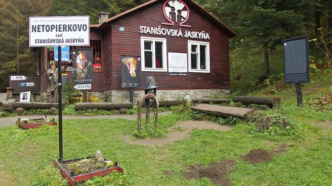 Malá Stanišovská jeskyně, Slovensko